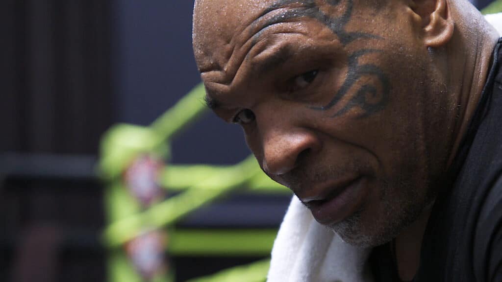 Mike Tyson életének sötétebb oldalát sem kerüli meg a Netflix új sorozata Mike Tyson a bokszringben