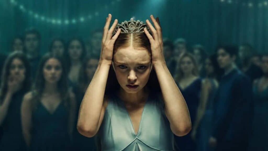Mike Flanagan új Carrie-je már bemutatkozott – és úgy tűnik, tényleg volt értelme újra elmesélni Stephen King történetét Prime Video Mike Flanagan Carrie