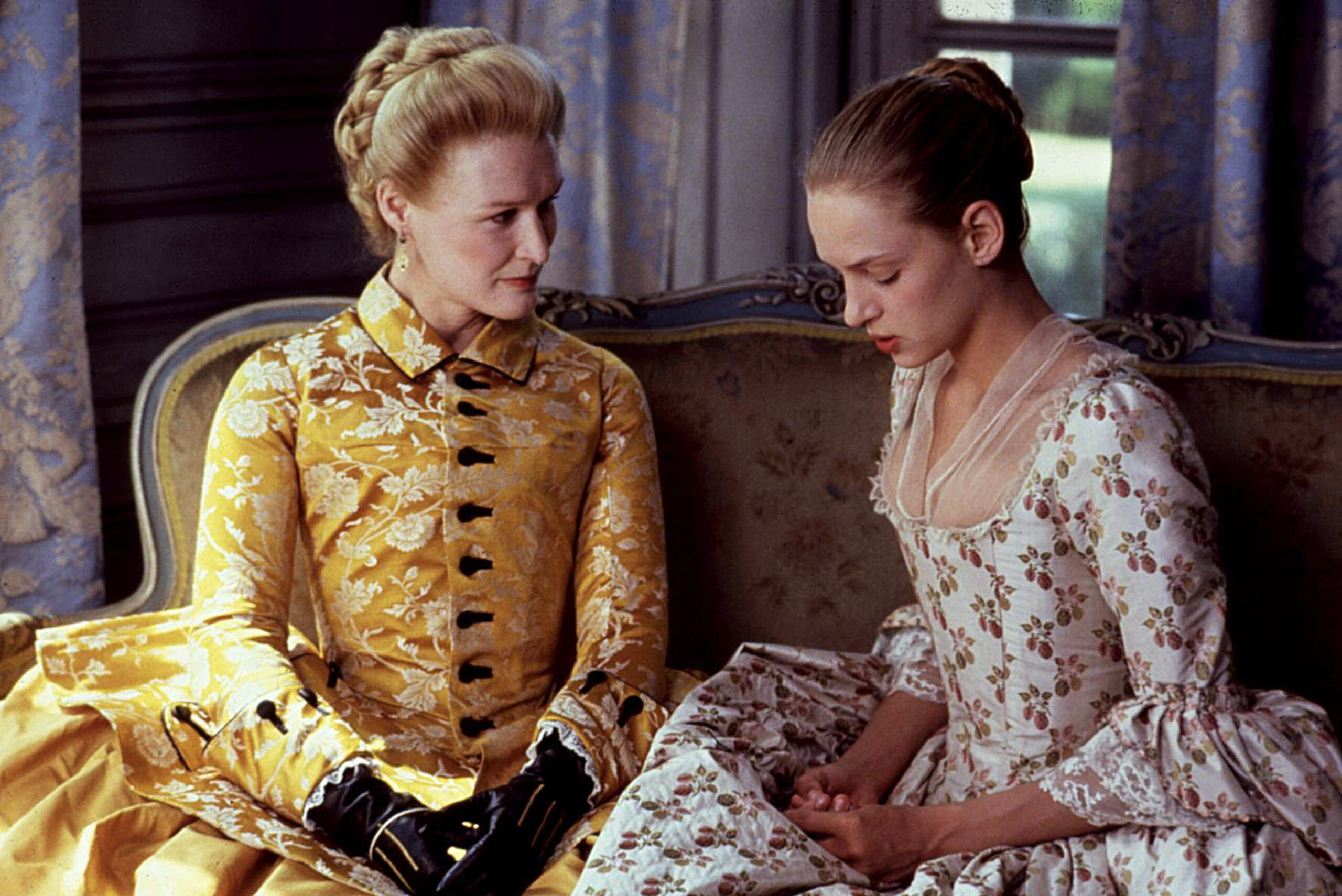 Stephen Frears Veszedelmes viszonyok filmjeGlenn Close és Uma Thurman szerepvállalásával készült