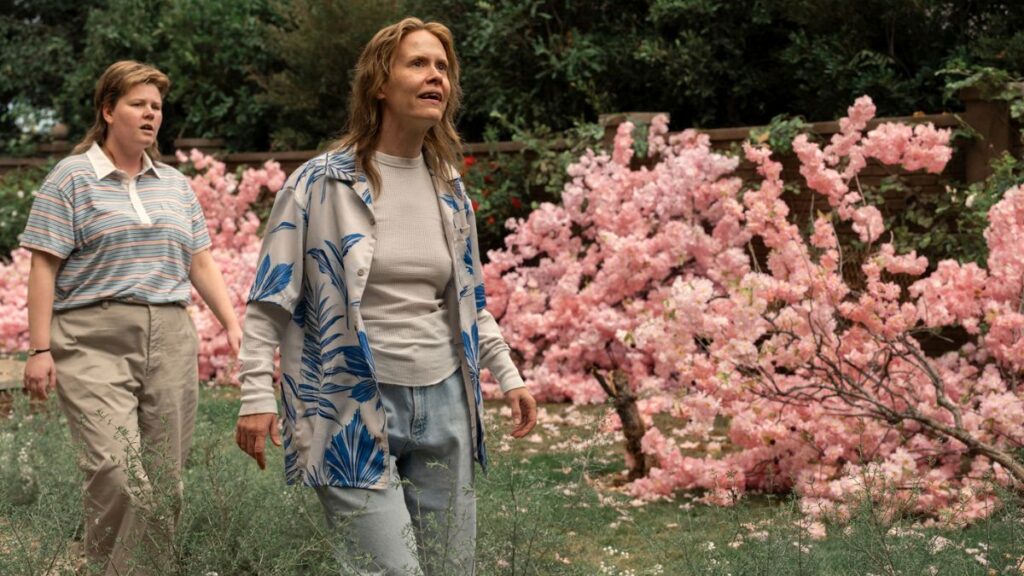 Sarah Paulson tudta, hogy Charlize Theronhoz fogják mérni – mégis elvállalta Aileen Wuornos szerepét Sarah Paulson Aileen Wuornos szerepében a Szörnyeteg: A Lizzie Borden-sztori sorozatban. Kép: Netflix