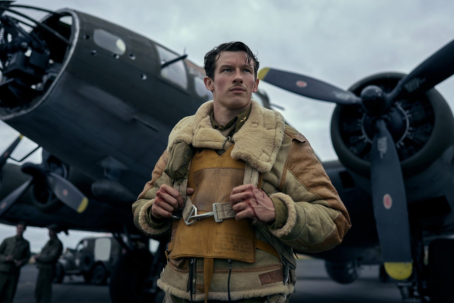 Callum Turner A levegő urai című sorozatban