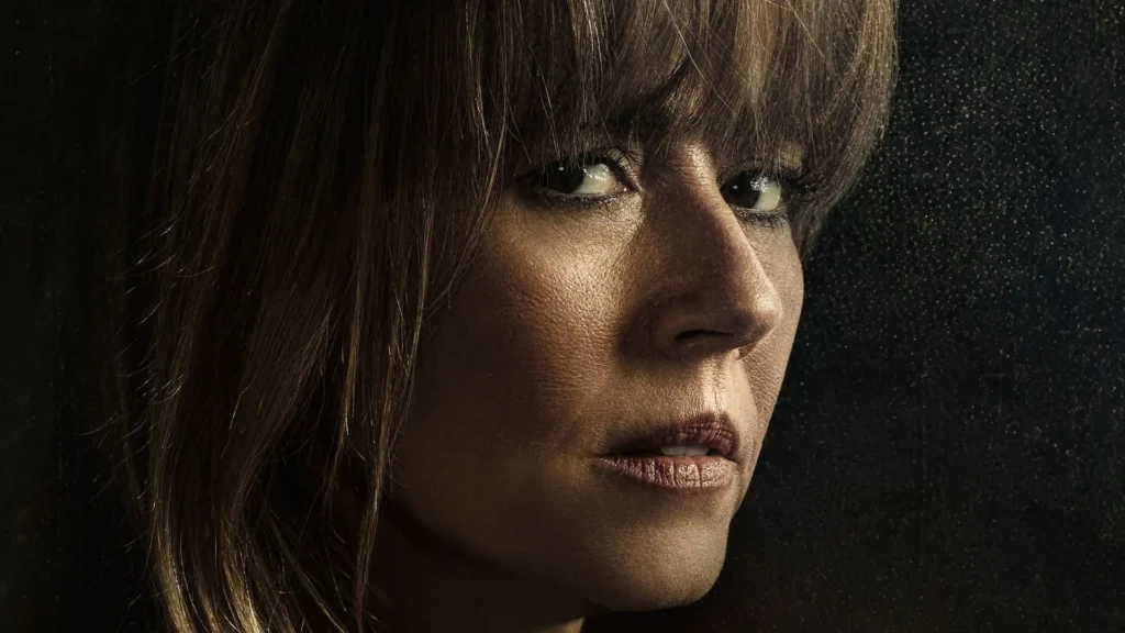 Jason anyjának történetével tért vissza a Péntek 13. – már nézhető a Crystal Lake az HBO Maxon Linda Cardellini Pamela Voorhees szerepében a Crystal Lake című horrorsorozatban.