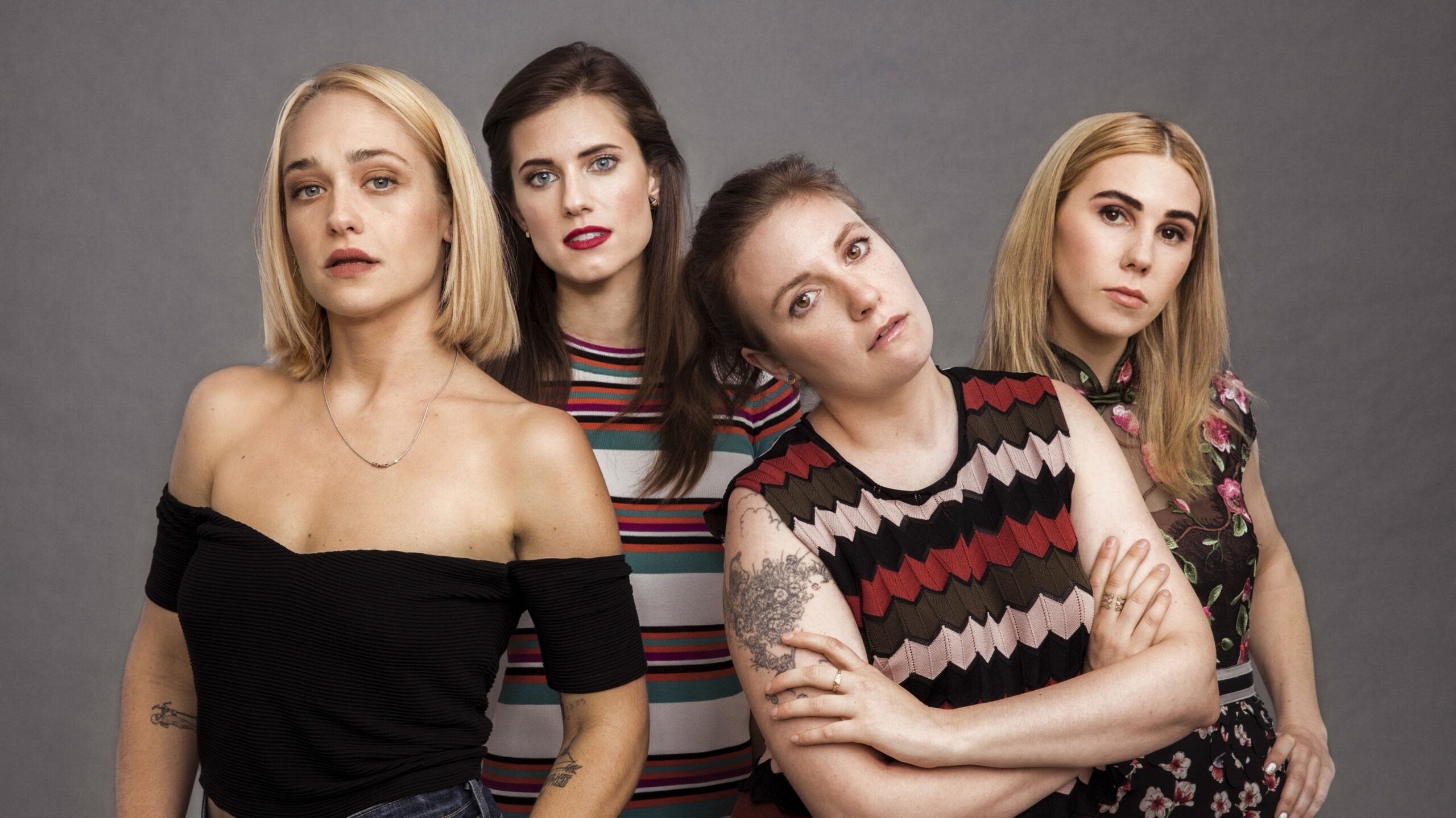 Lena Dunham és Allison Williams a Csajok HBO-sorozat promóciós képén