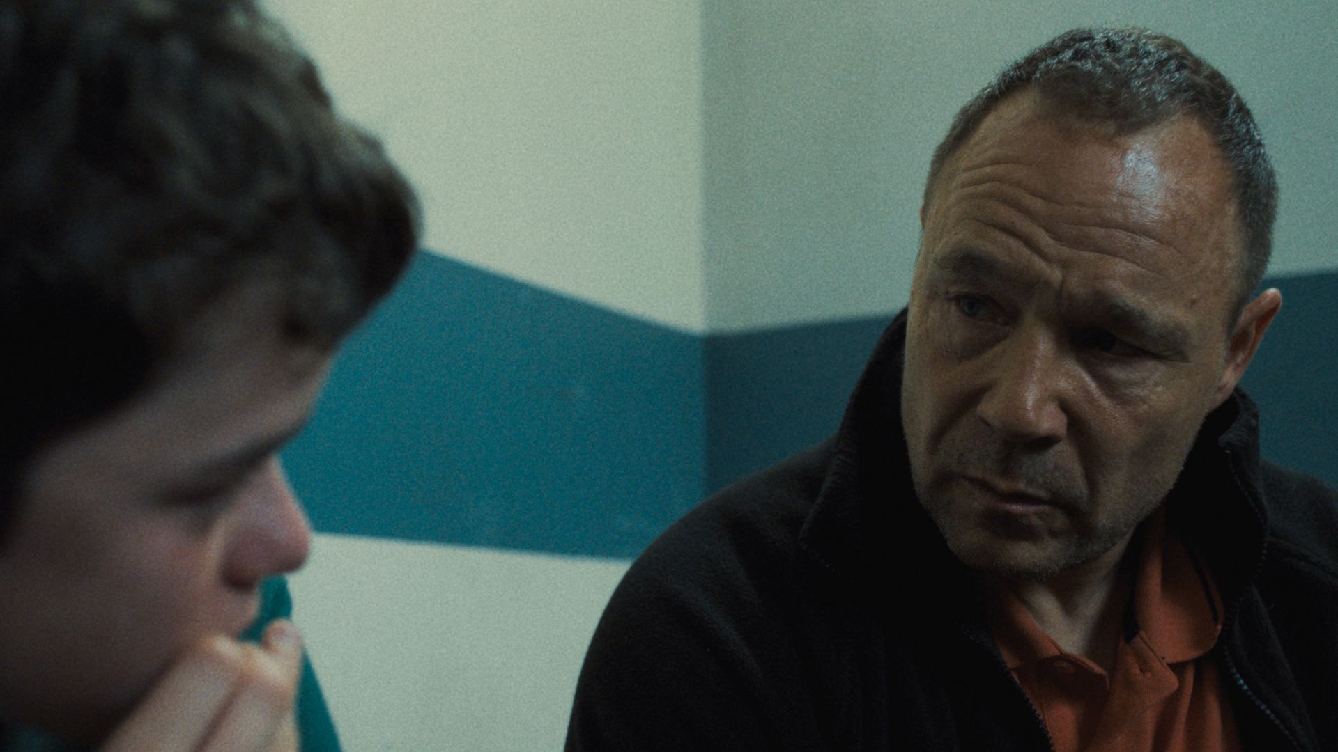 Stephen Graham a Kamaszok című Netflix-sorozat jelenetében