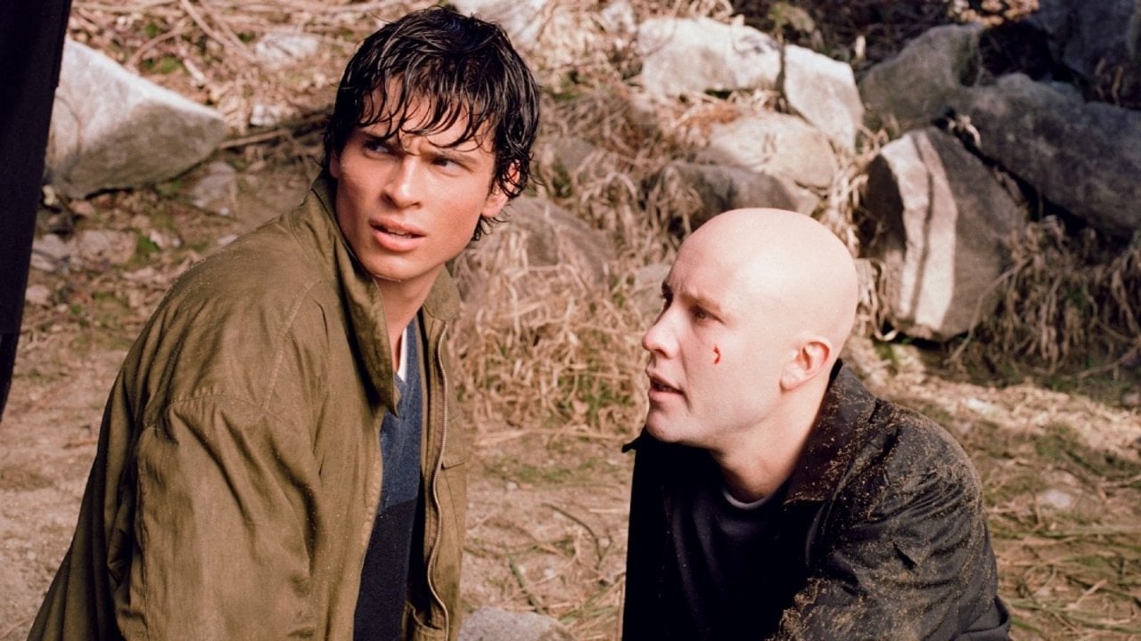 Tom Welling Clark Kentként és Michael Rosenbaum Lex Luthorként a Smallville sorozat egyik jelenetében