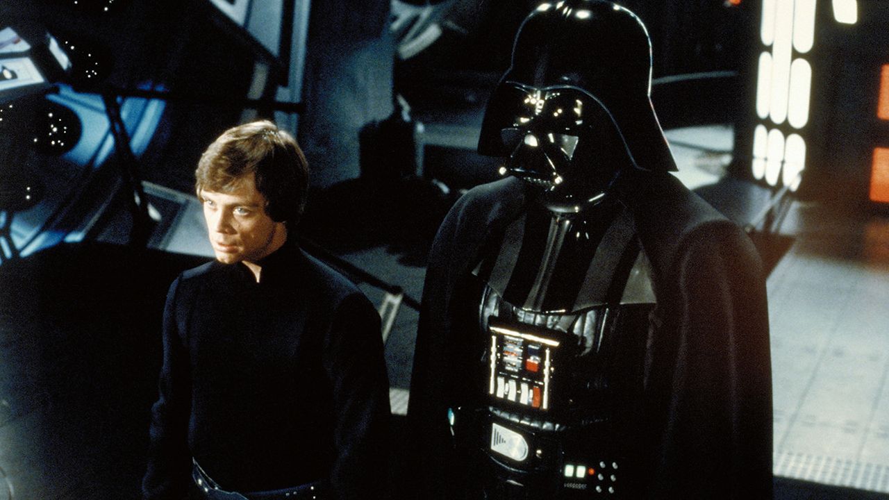 Mark Hamill Luke Skywalkerként és Darth Vader a Star Wars: A Jedi visszatér egyik jelenetében