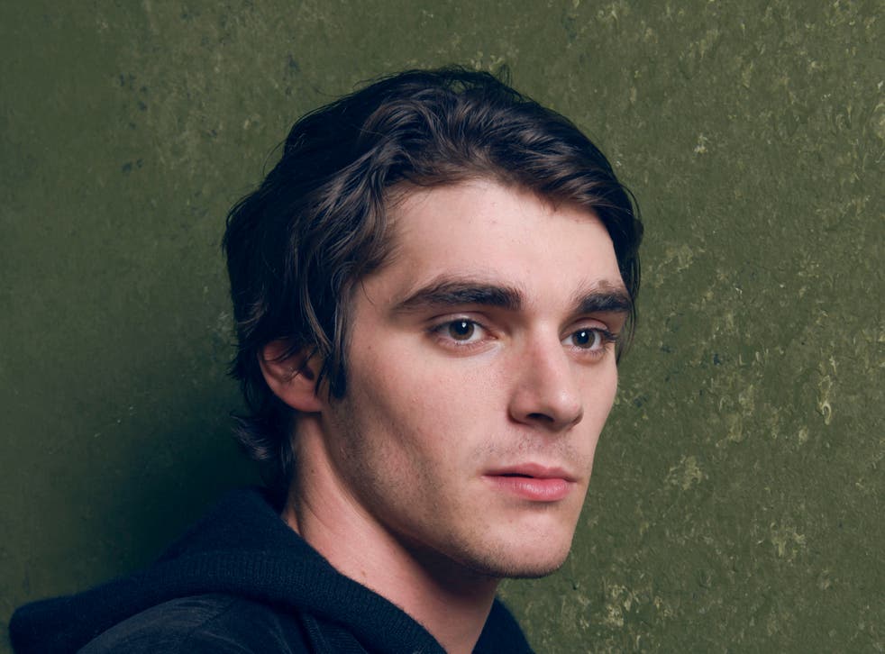 RJ Mitte színész portréja